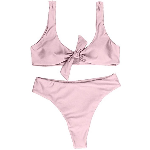 Bikini - Picture 2 of 3